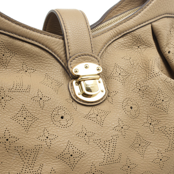 Louis Vuitton Mahina XS Hobo - Neutrals Hobos, Handbags - LOU567324