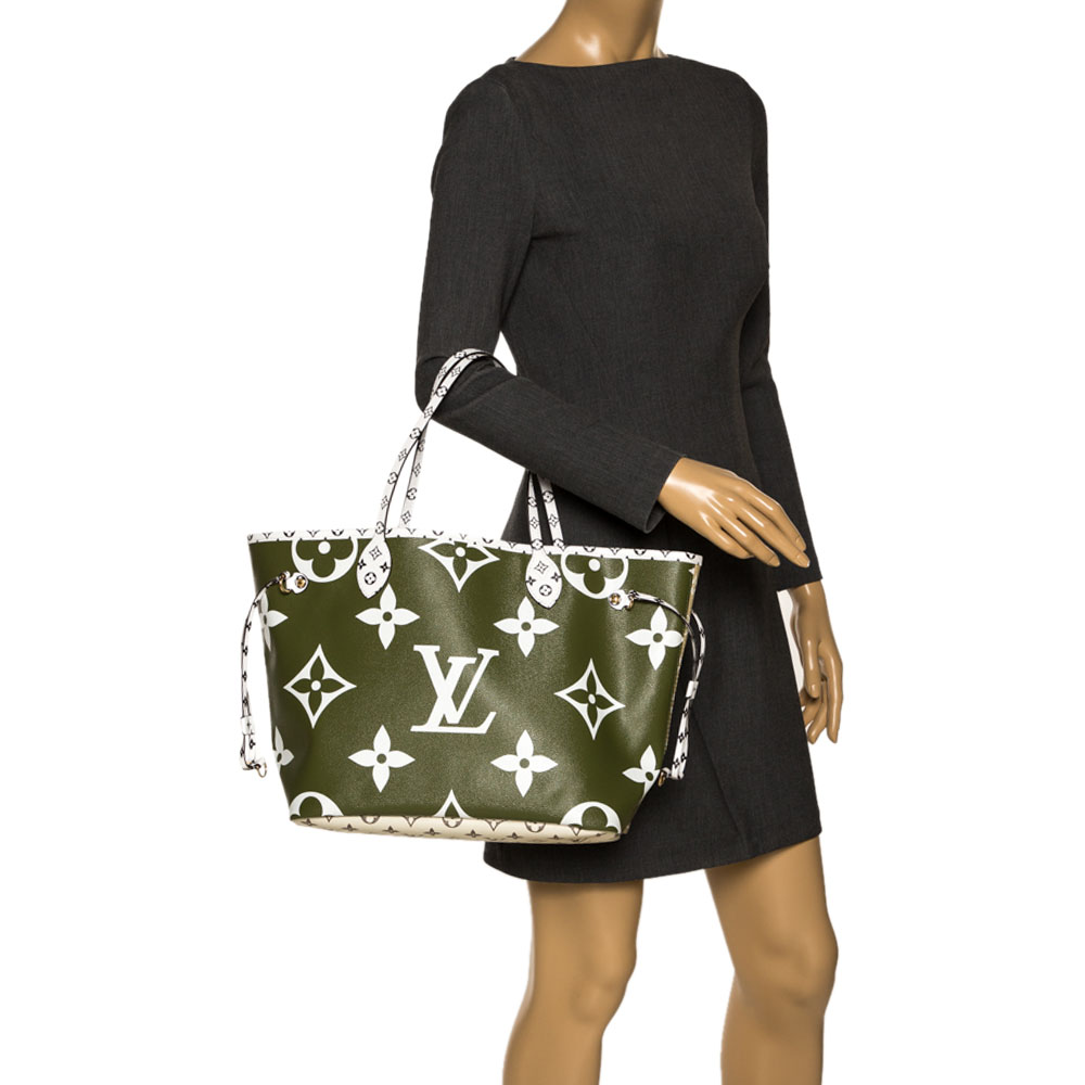 

Louis Vuitton Khaki Giant Monogram Canvas Neverfull MM Bag, Green