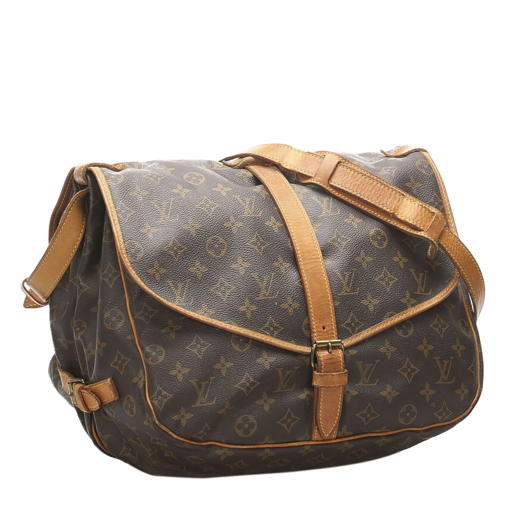 

Louis Vuitton Monogram Canvas Saumur 25 Shoulder Bags, Brown