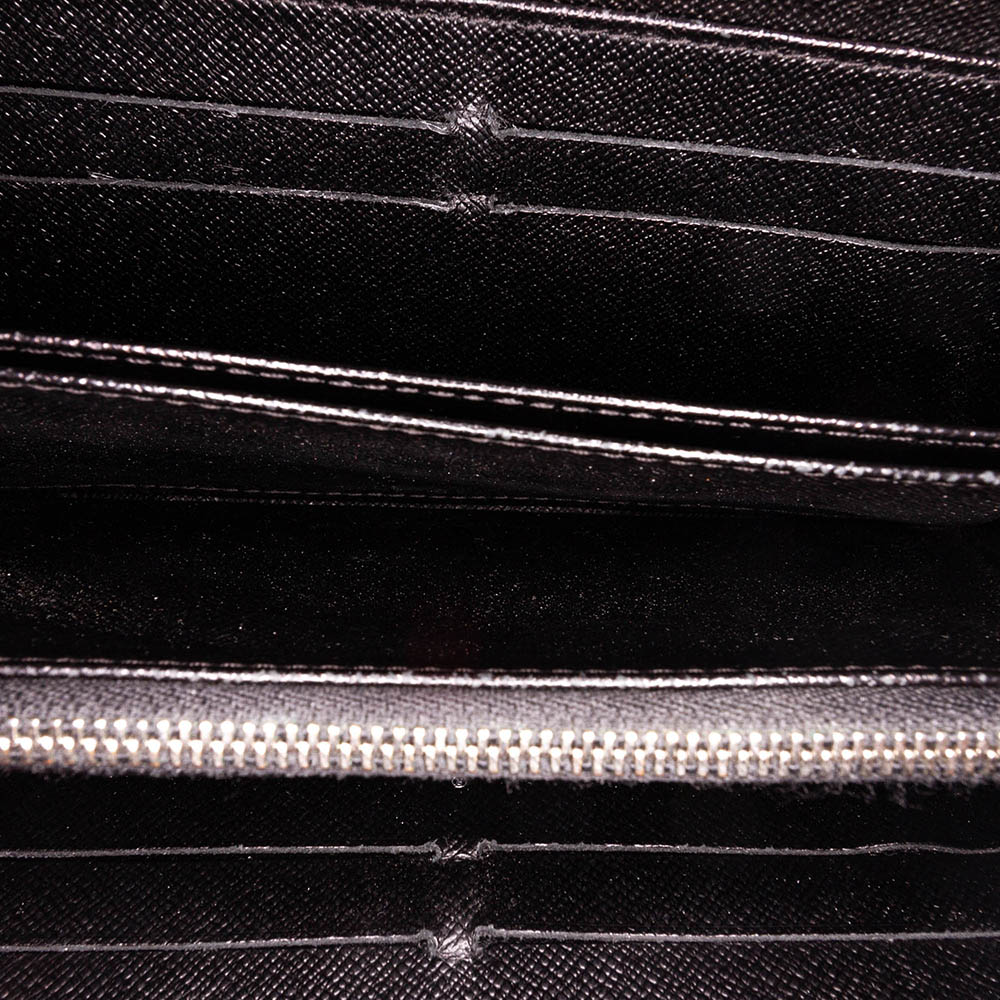 

Louis Vuitton Black Epi Leather Zippy Wallet