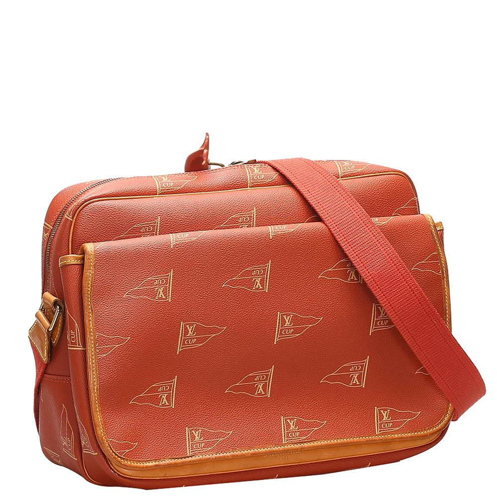 

Louis Vuitton Brown Leather America's Cup Calvi Messenger Bag