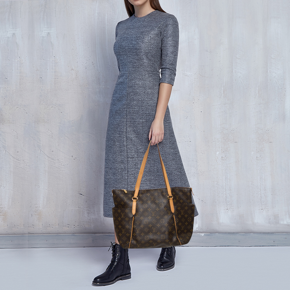 

Louis Vuitton Monogram Canvas Totally MM Bag, Brown