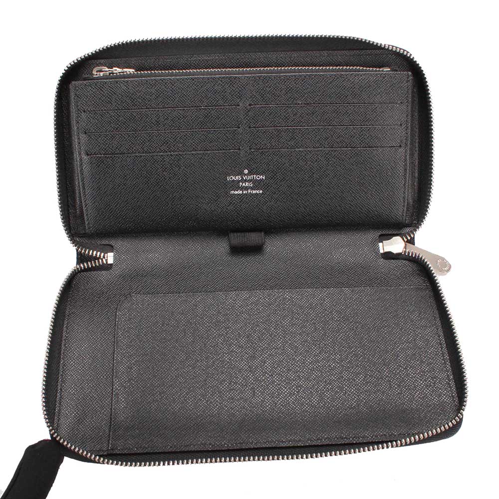 

Louis Vuitton Black Epi Leather Zippy Wallet