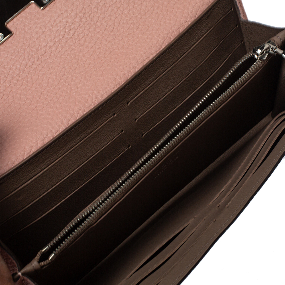 

Louis Vuitton Magnolia Taurillon Leather Capucines Wallet, Pink
