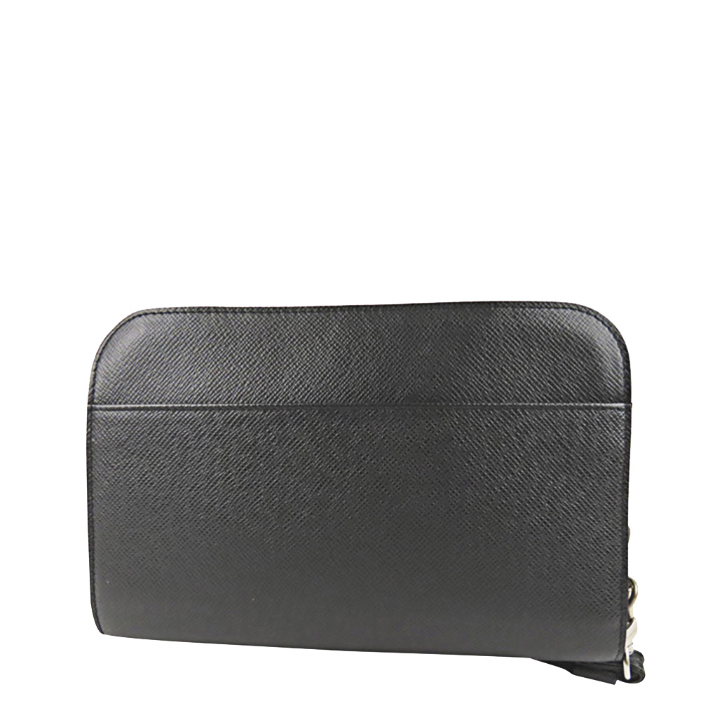 

Louis Vuitton Black Taïga Leather Pochette Baikal Clutch