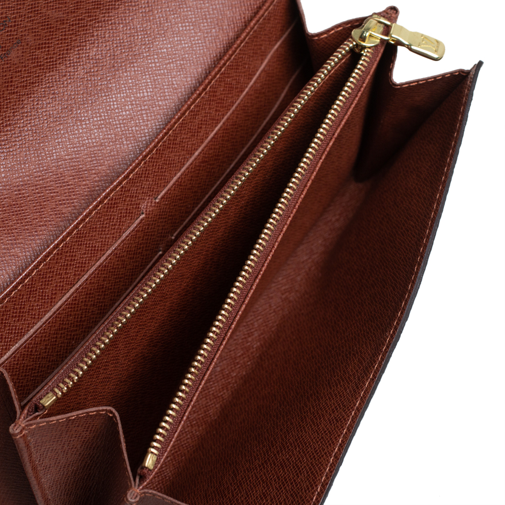 

Louis Vuitton Monogram Canvas Sarah Wallet, Brown