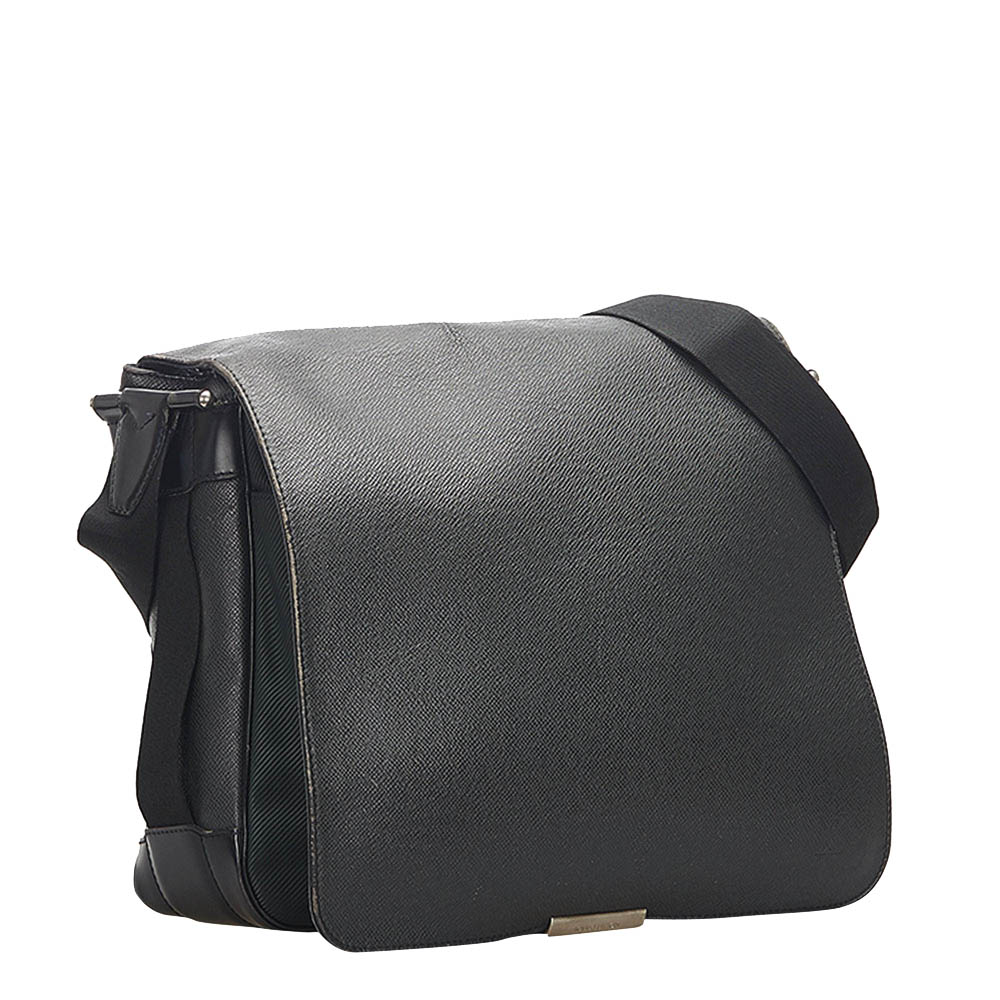 

Louis Vuitton Black Taiga Leather Viktor Bag