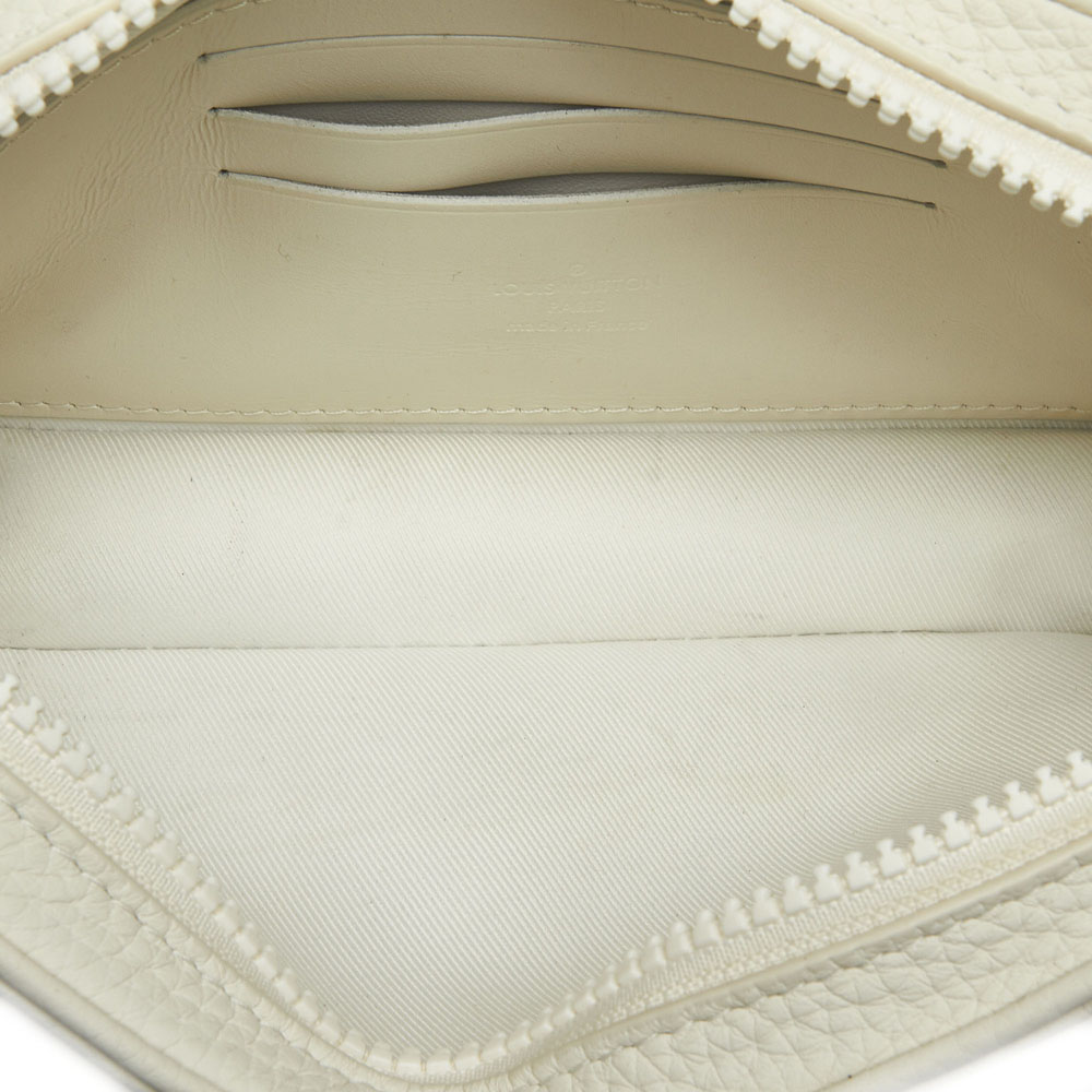 

Louis Vuitton White Monogram Taurillon Leather Volga Pochette Bag