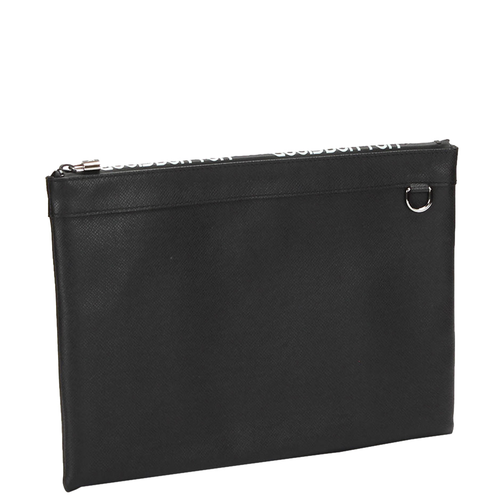 

Louis Vuitton Black Taiga Leather Clutch