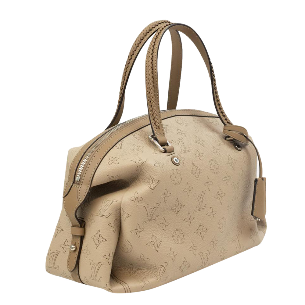 

Louis Vuitton Beige Leather Asteria Shoulder Bag