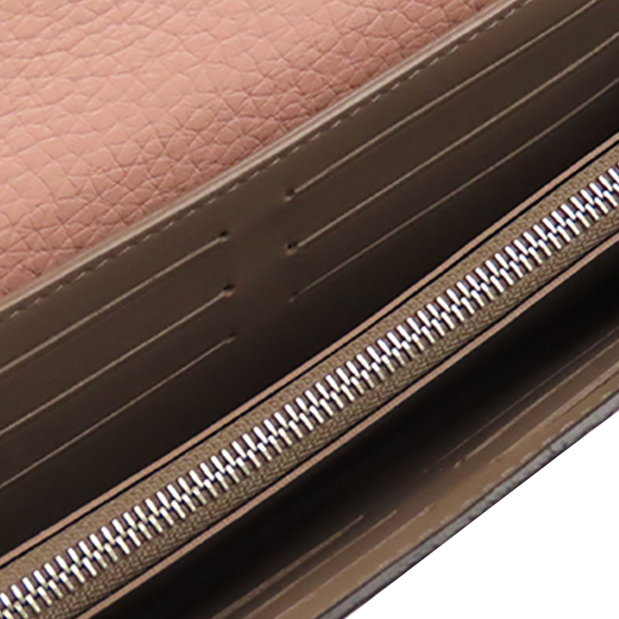 

Louis Vuitton Pink Leather Wallet