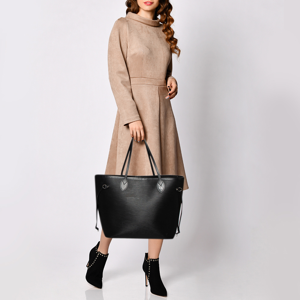 

Louis Vuitton Black Epi Leather Neverfull MM Bag