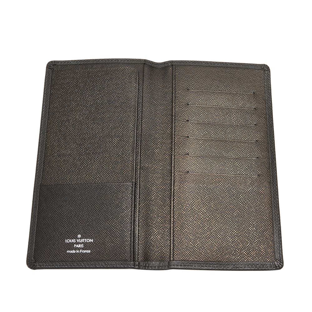 

Louis Vuitton Black Taiga Leather Brazza Wallet