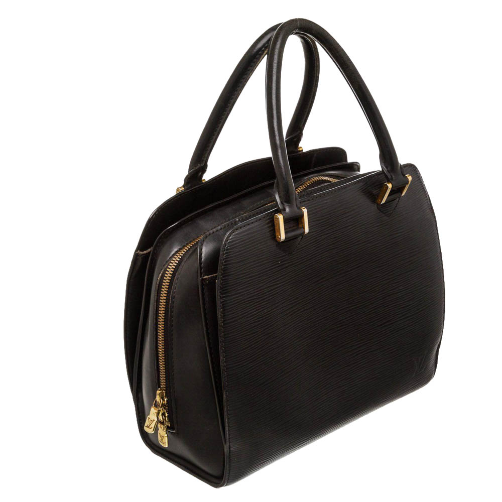 

Louis Vuitton Black Epi Leather Pont Neuf Bag