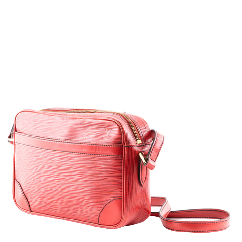 

Louis Vuitton Red Epi Leather Shoulder Bag