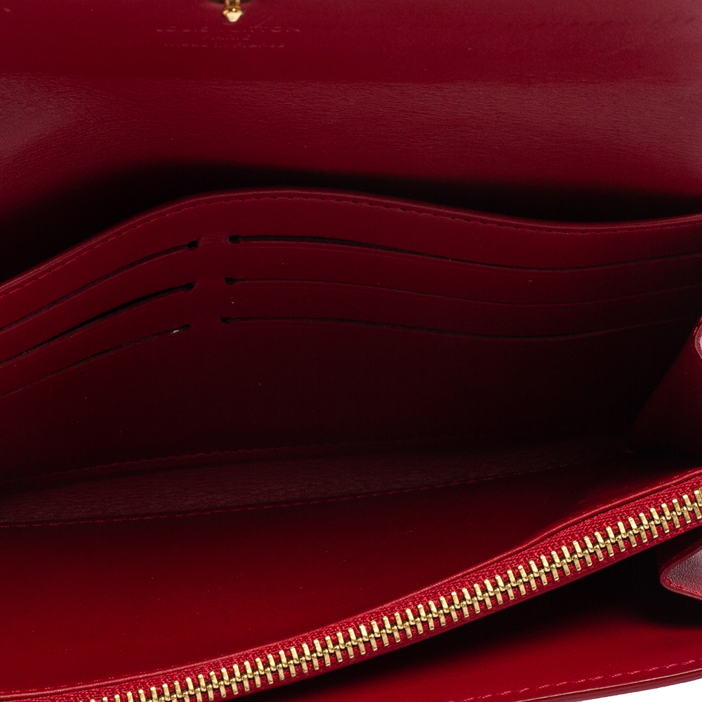 

Louis Vuitton Pomme D’amour Monogram Vernis Leather Sarah Wallet, Red