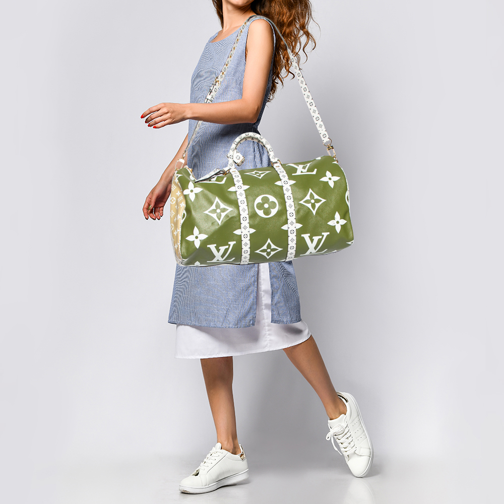 

Louis Vuitton Khaki Green/Beige Monogram Giant Canvas Keepall Bandouliere 50 Bag, Multicolor