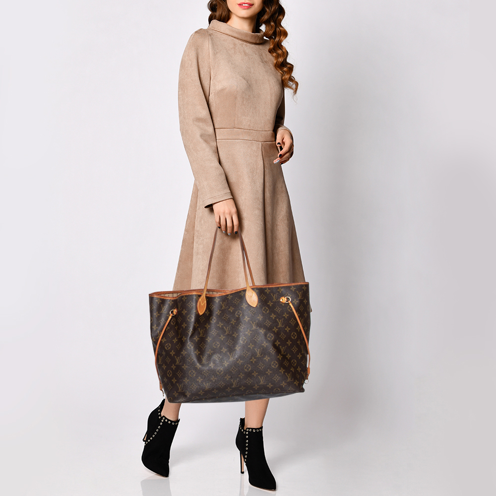 

Louis Vuitton Monogram Canvas Neverfull GM Bag, Brown