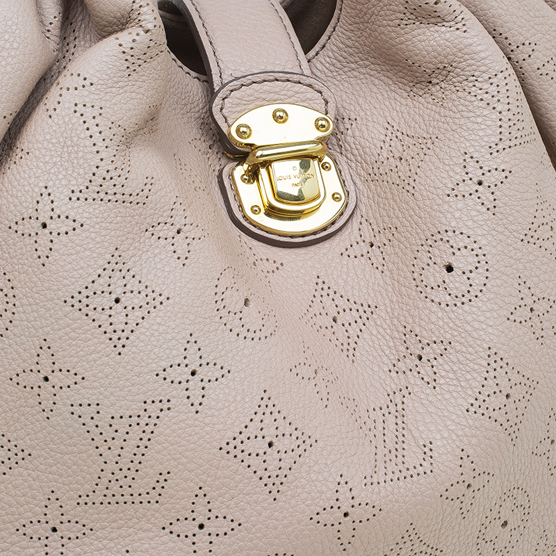 Louis Vuitton Light Beige Sand Monogram Leather Mahina XL Hobo Bag 58lk55s