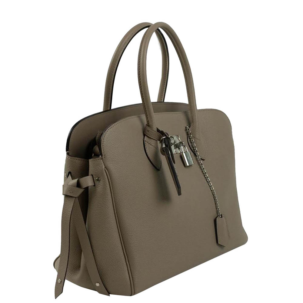 

Louis Vuitton Beige Leather Milla MM Shoulder Bag