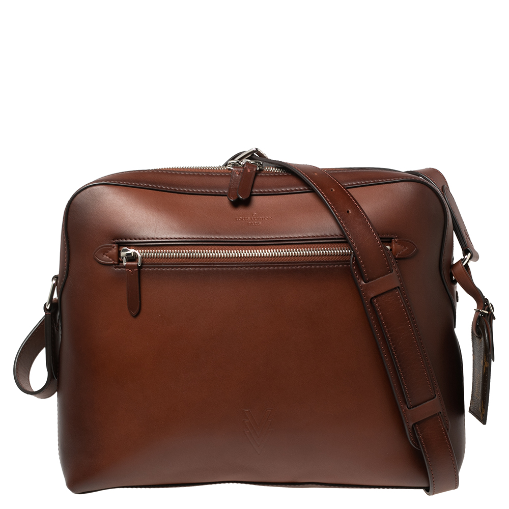 Pre-owned Louis Vuitton Acajou Ombre Reporter Messenger Bag In Brown
