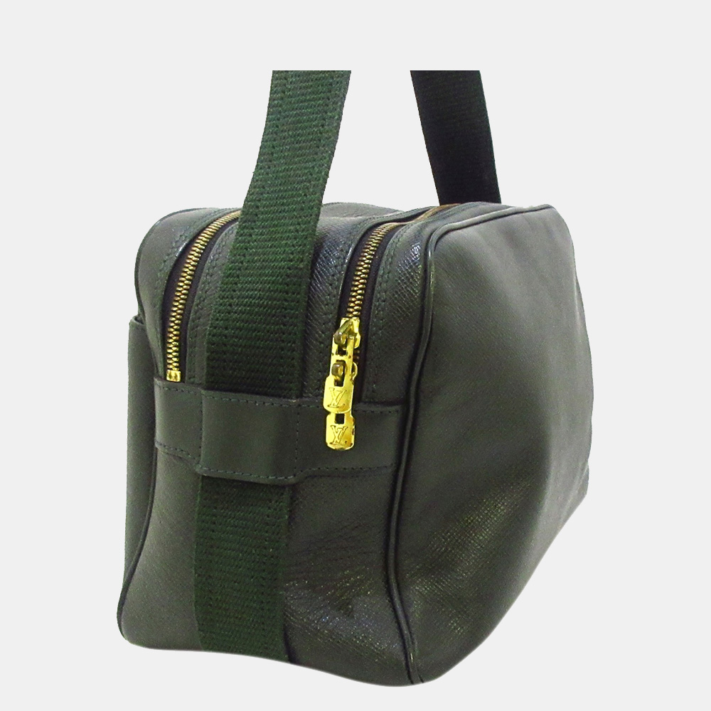 

Louis Vuitton Green Taiga Reporter PM