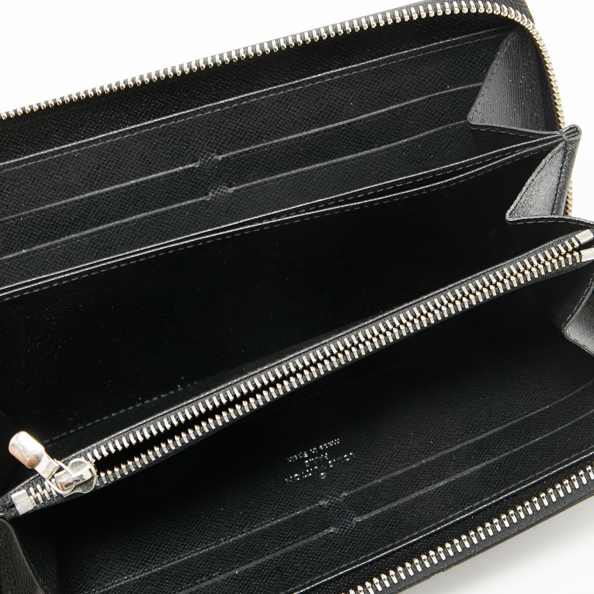 

Louis Vuitton Black Epi Electric Leather Zippy Wallet