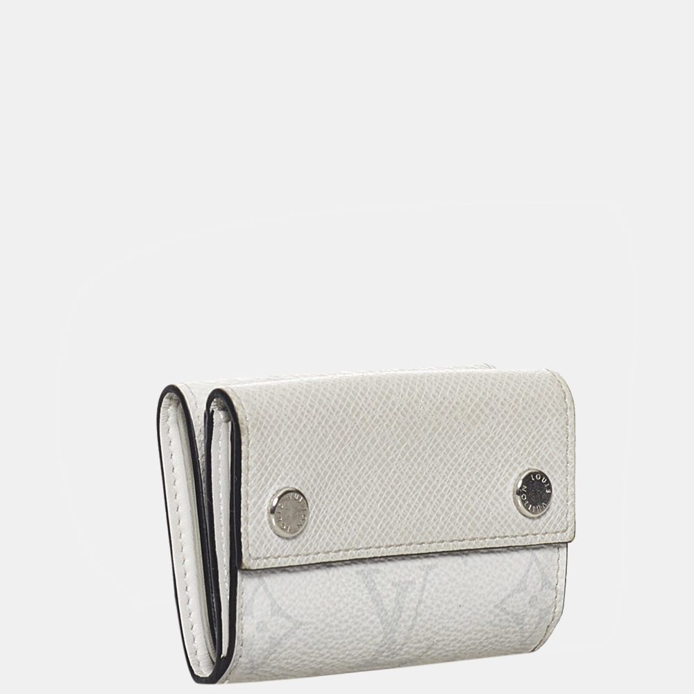 

Louis Vuitton White Taigarama Portefeuille Compact Wallet