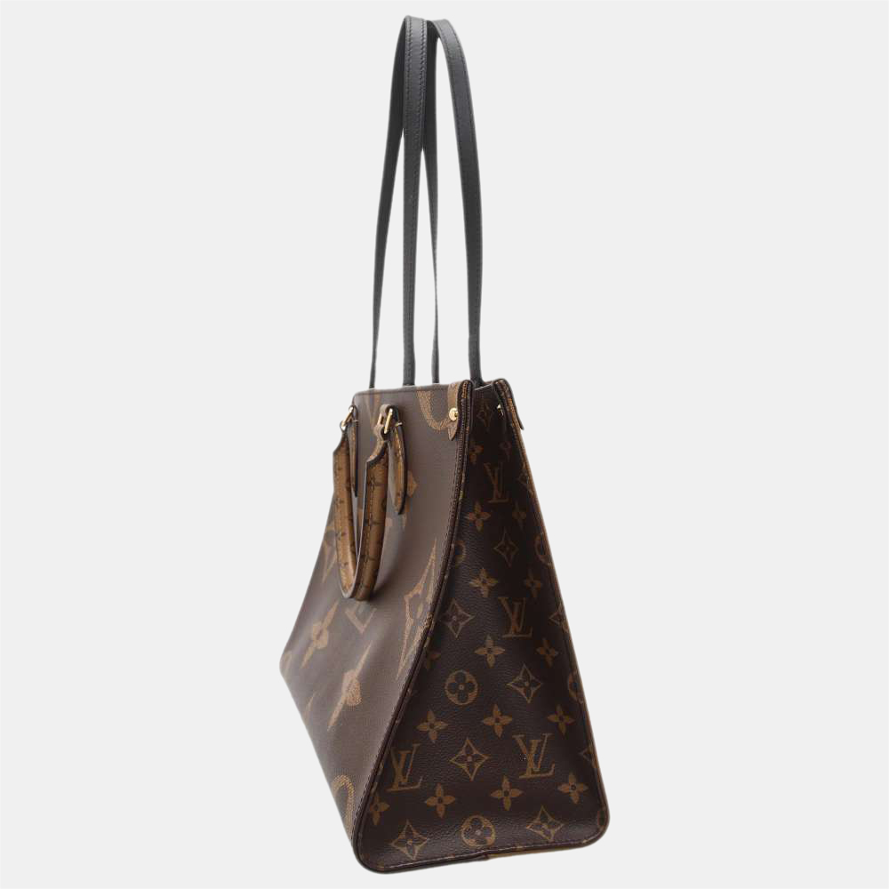

Louis Vuitton Brown Monogram Canvas Reverse Giant OnTheGo MM Tote Bag