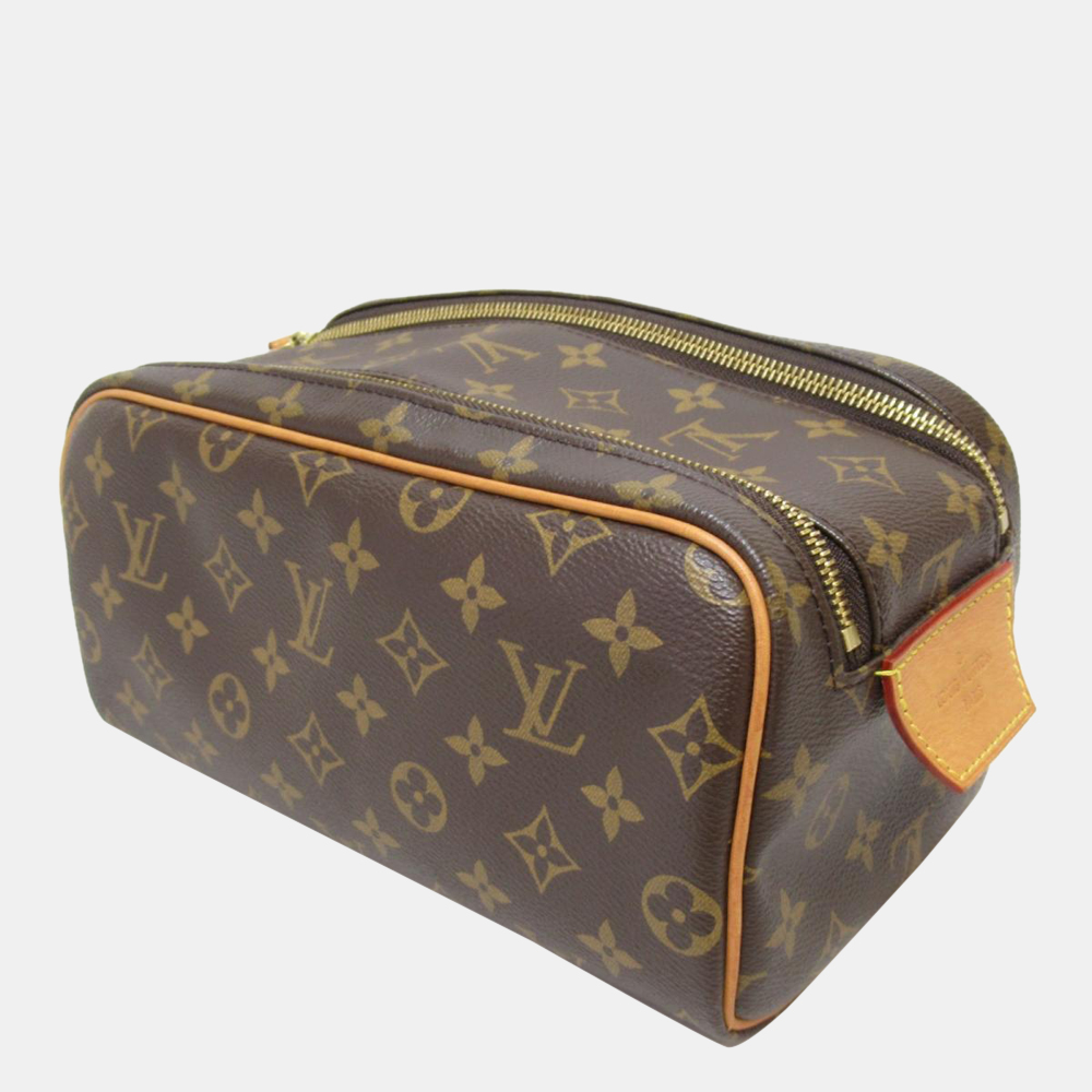 

Louis Vuitton Brown Monogram Canvas Dopp Kit