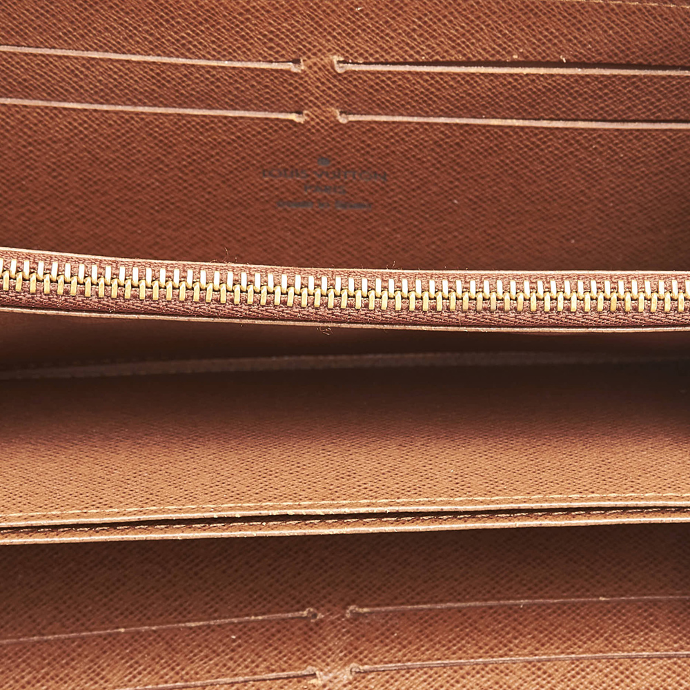 

Louis Vuitton Brown Monogram Zippy Wallet