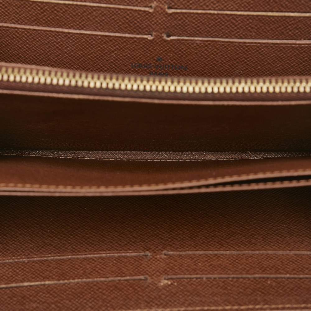 

Louis Vuitton Brown Monogram Zippy Wallet