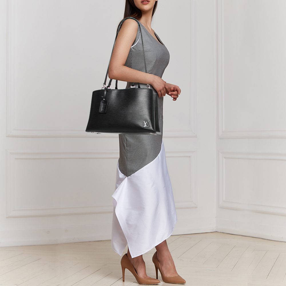 

Louis Vuitton Black Epi Leather Kleber MM Bag