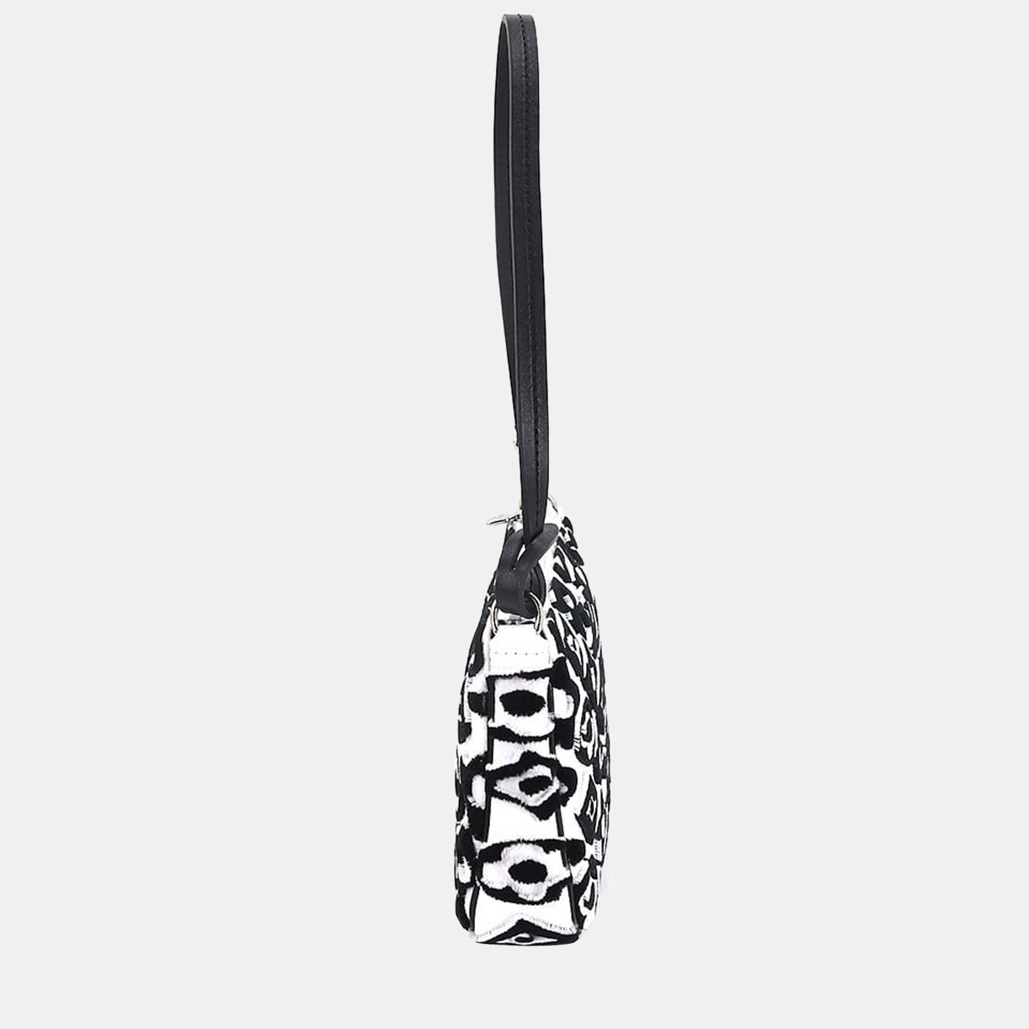 

Louis Vuitton Black/White Urs Fischer Tufted Monogram Canvas Pochette Accessoires NM Shoulder Bag