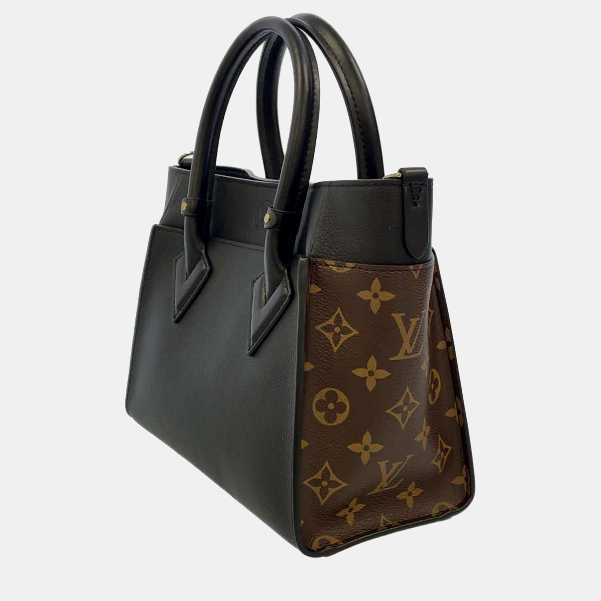 

Louis Vuitton Monogram Canvas and Leather On My Side PM bag, Black