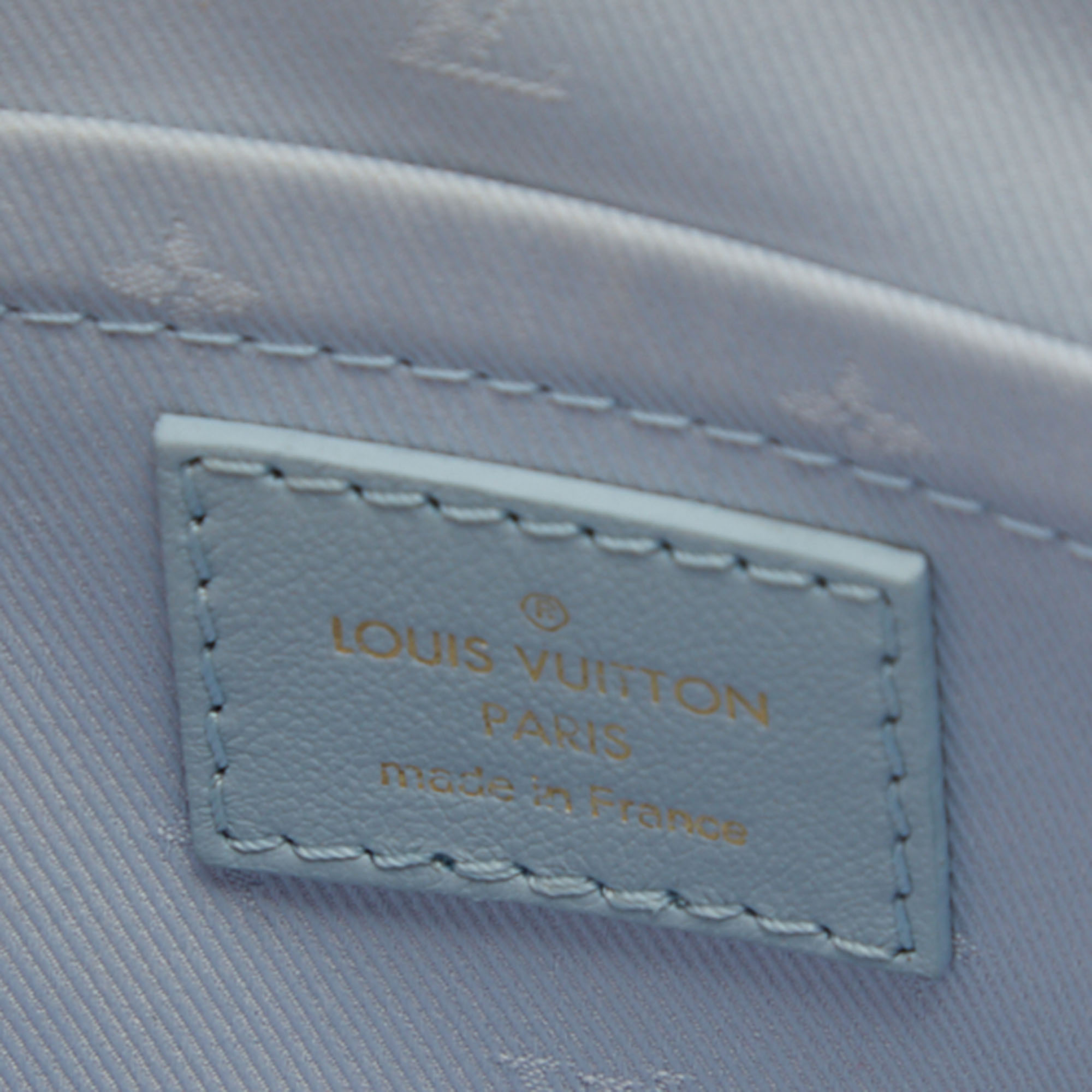 Keeps It Light & Puffy With Louis Vuitton's New Bubblegram Alma BB