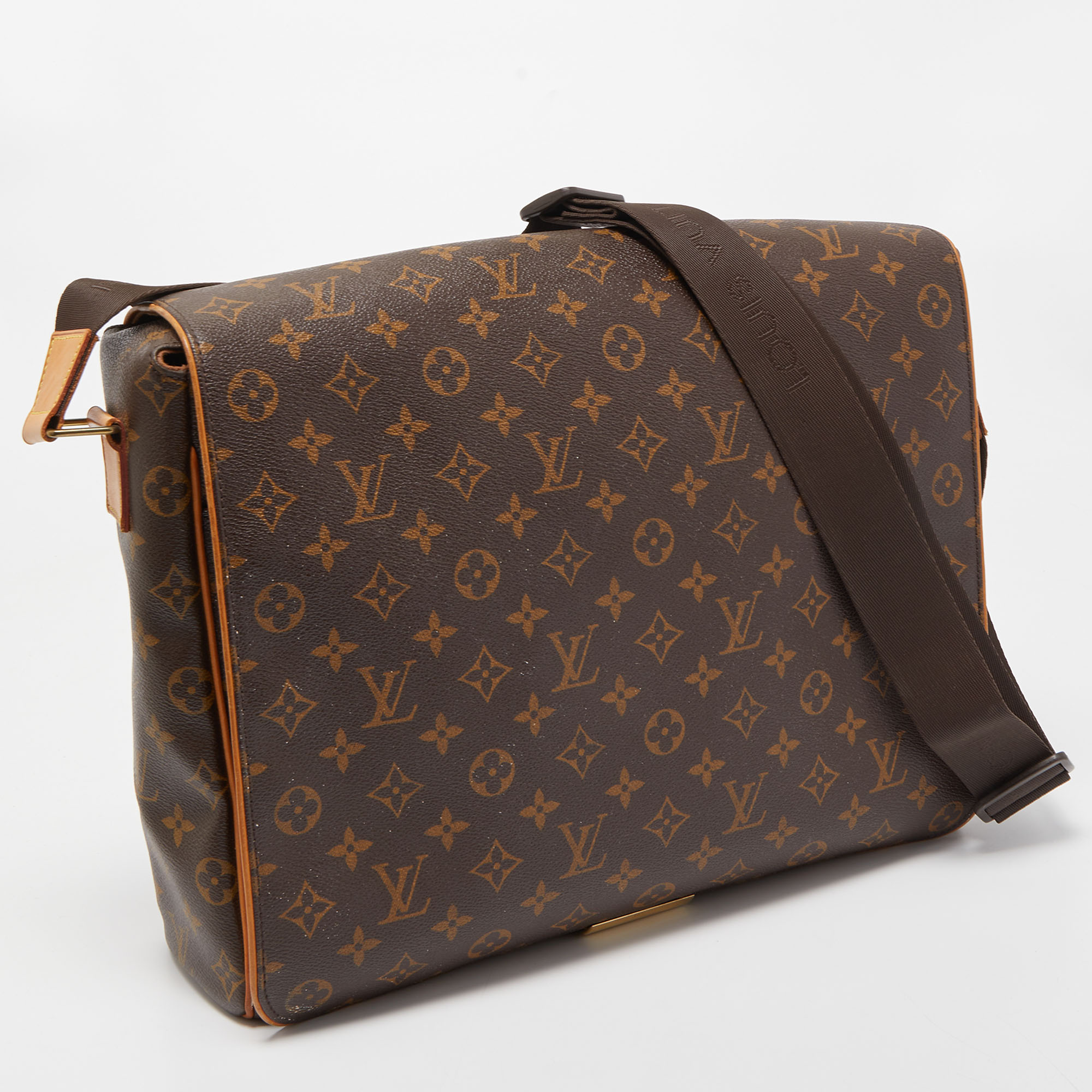 Abbesses messenger cloth satchel Louis Vuitton Brown in Cloth - 34597558