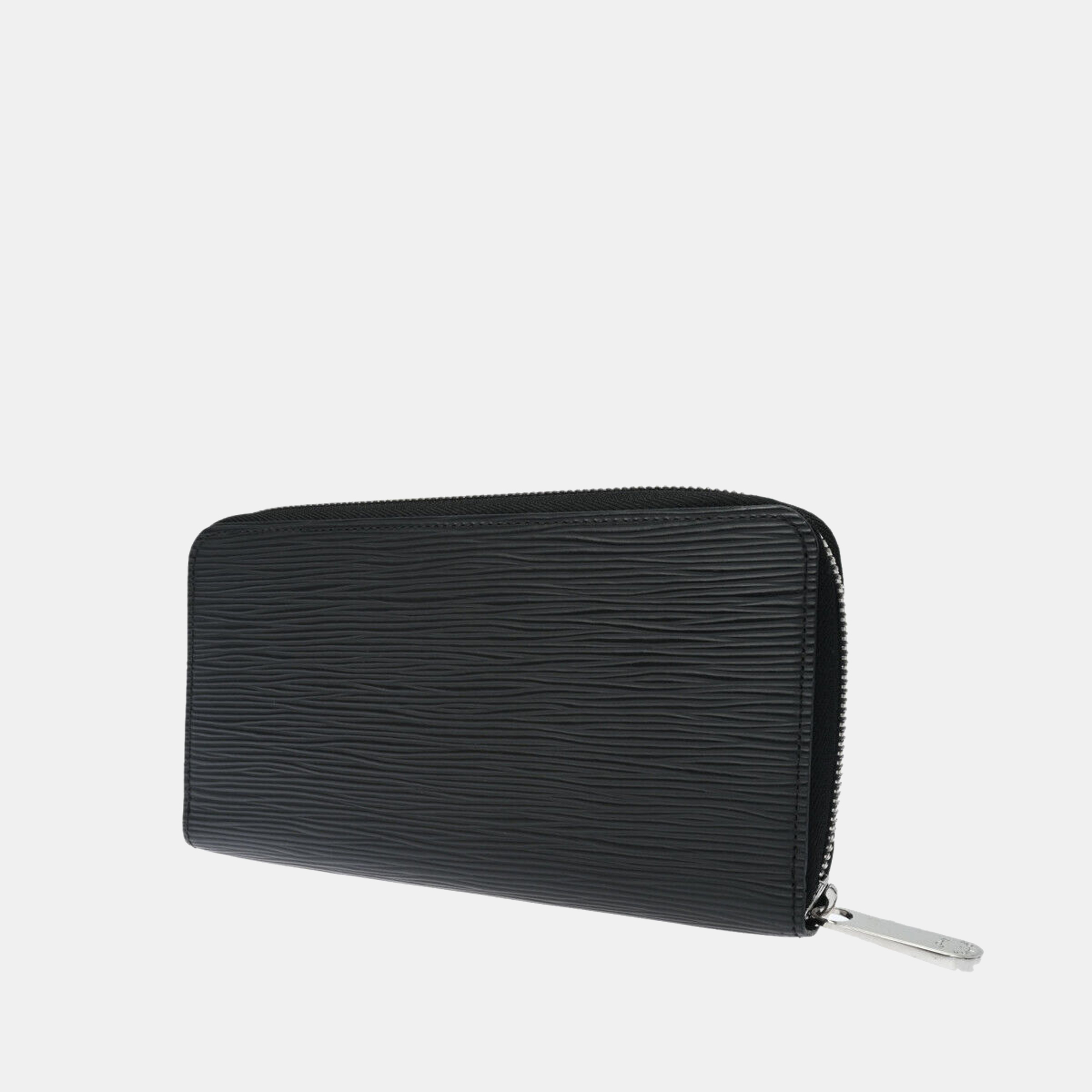 

Louis Vuitton Black Epi Leather Zippy Wallet