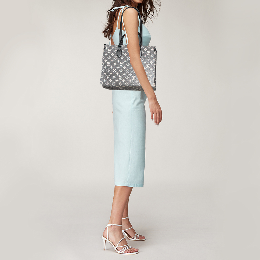 

Louis Vuitton Black Monogram Denim and Leather OnTheGo MM Bag, Grey