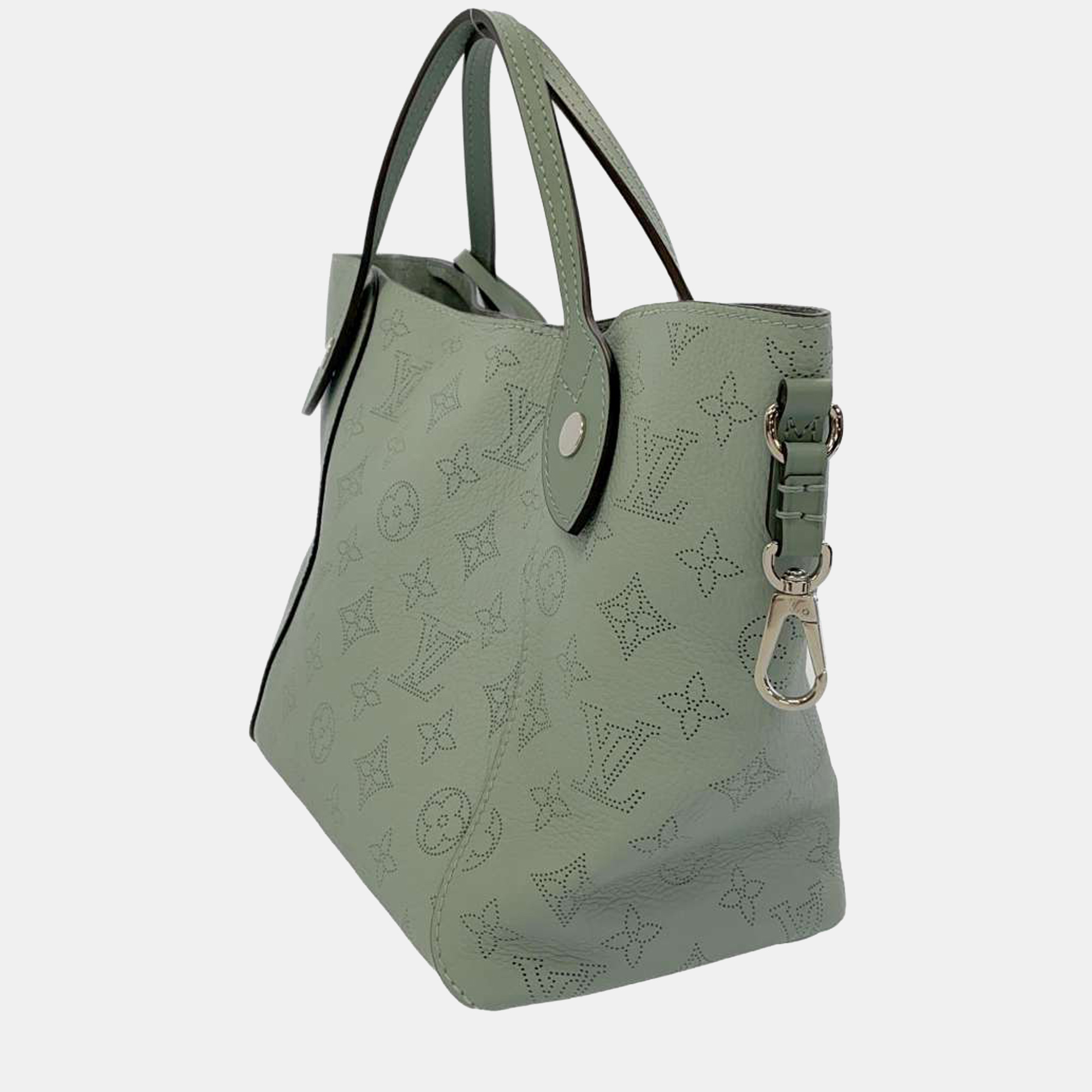 

Louis Vuitton Green Mahina Leather Hina Shoulder Bag