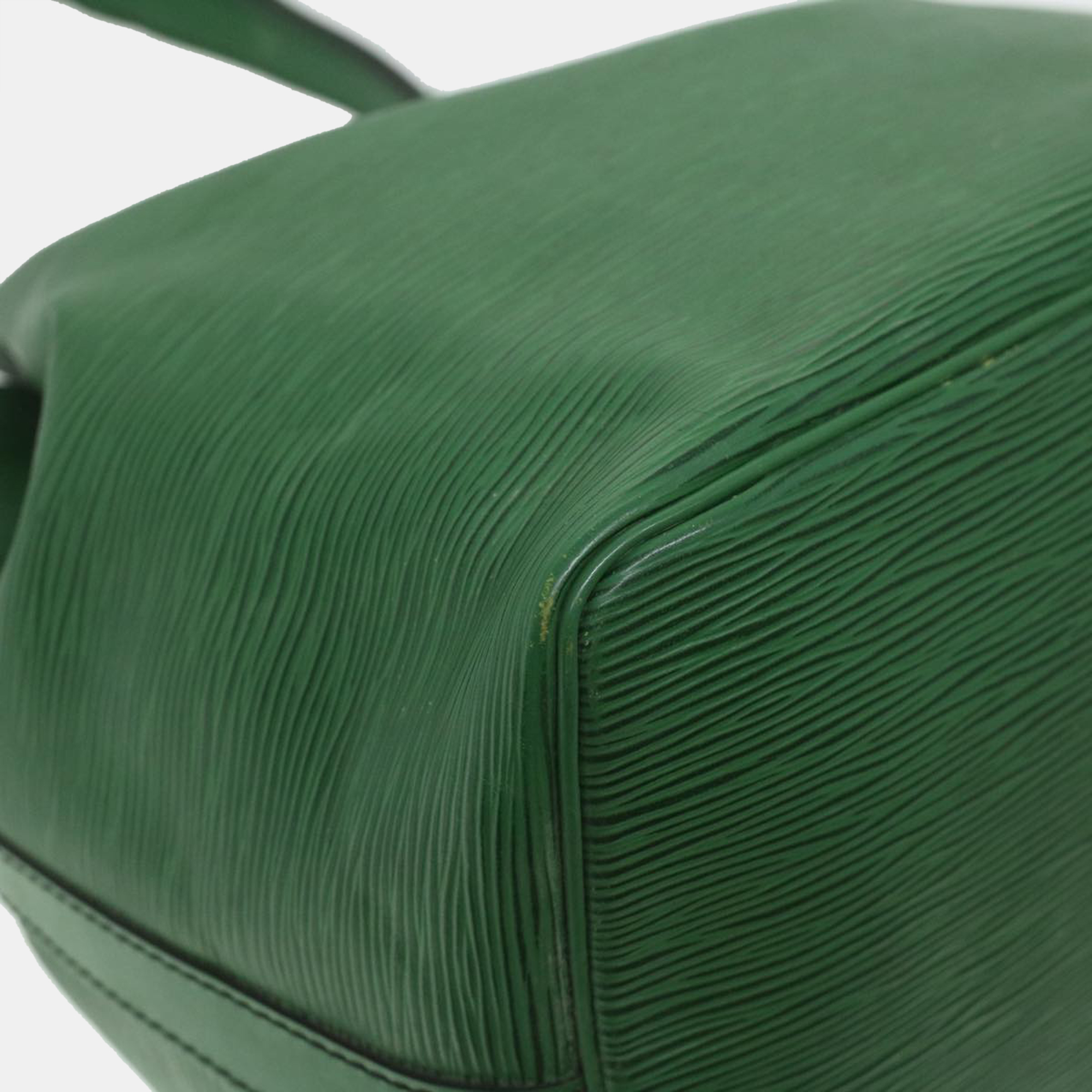 

Louis Vuitton Green Epi Leather Noe shoulder Bag