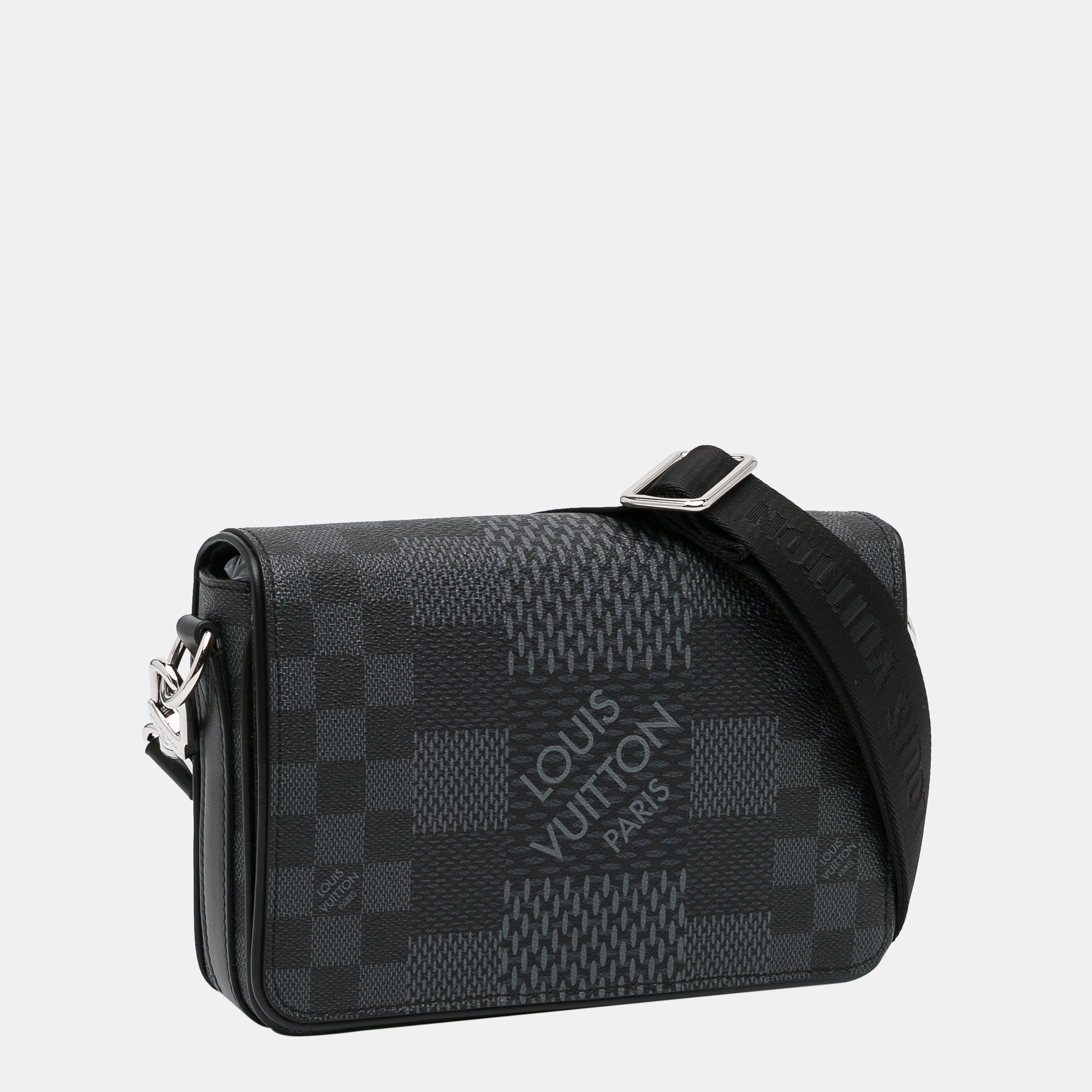 

Louis Vuitton Black Damier Graphite Studio Messenger Bag