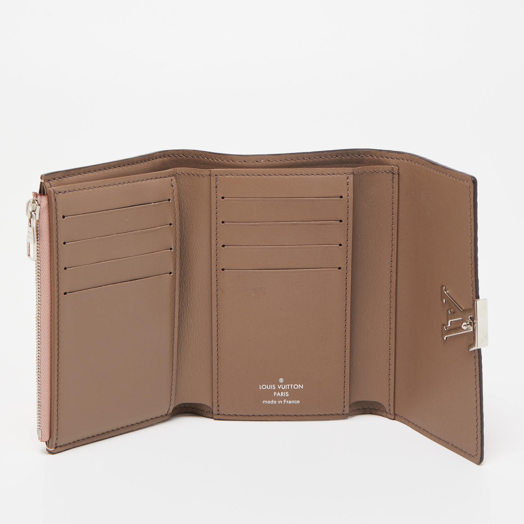 

Louis Vuitton Magnolia Leather Capucines Compact Wallet, Pink