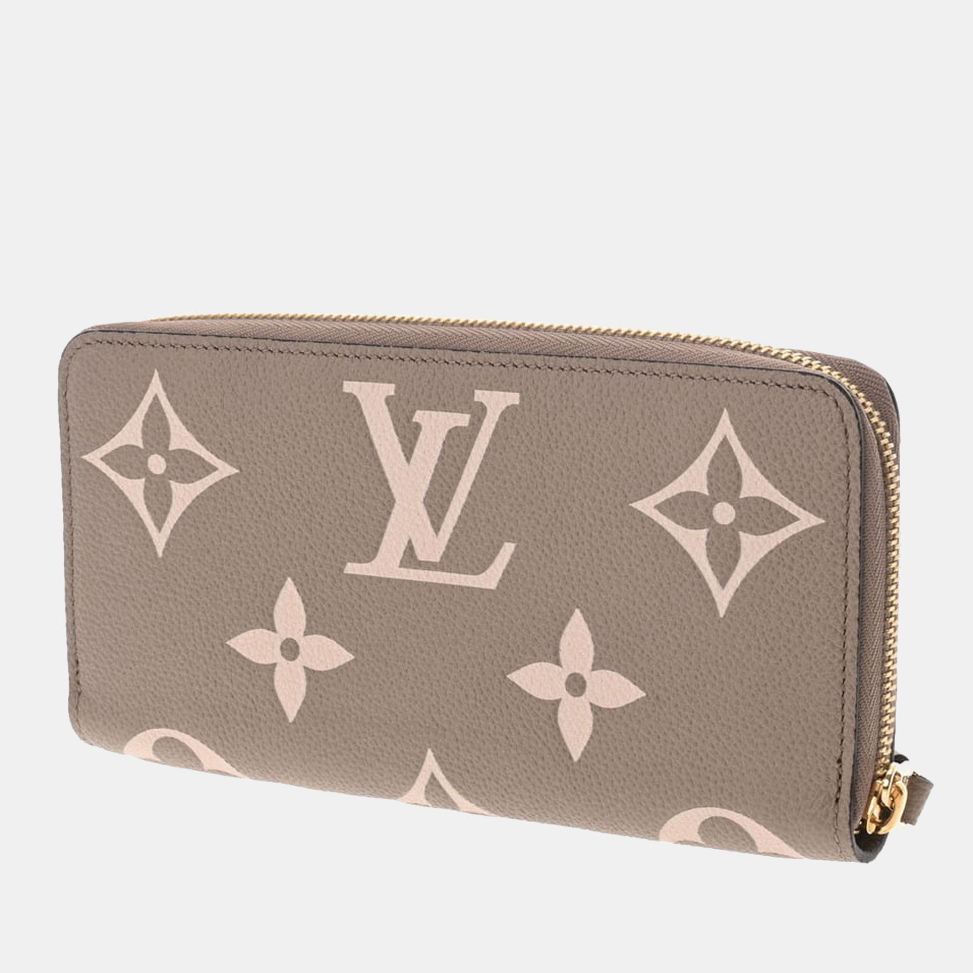 

Louis Vuitton Beige Monogram Giant Canvas Pattern Zippy Wallet