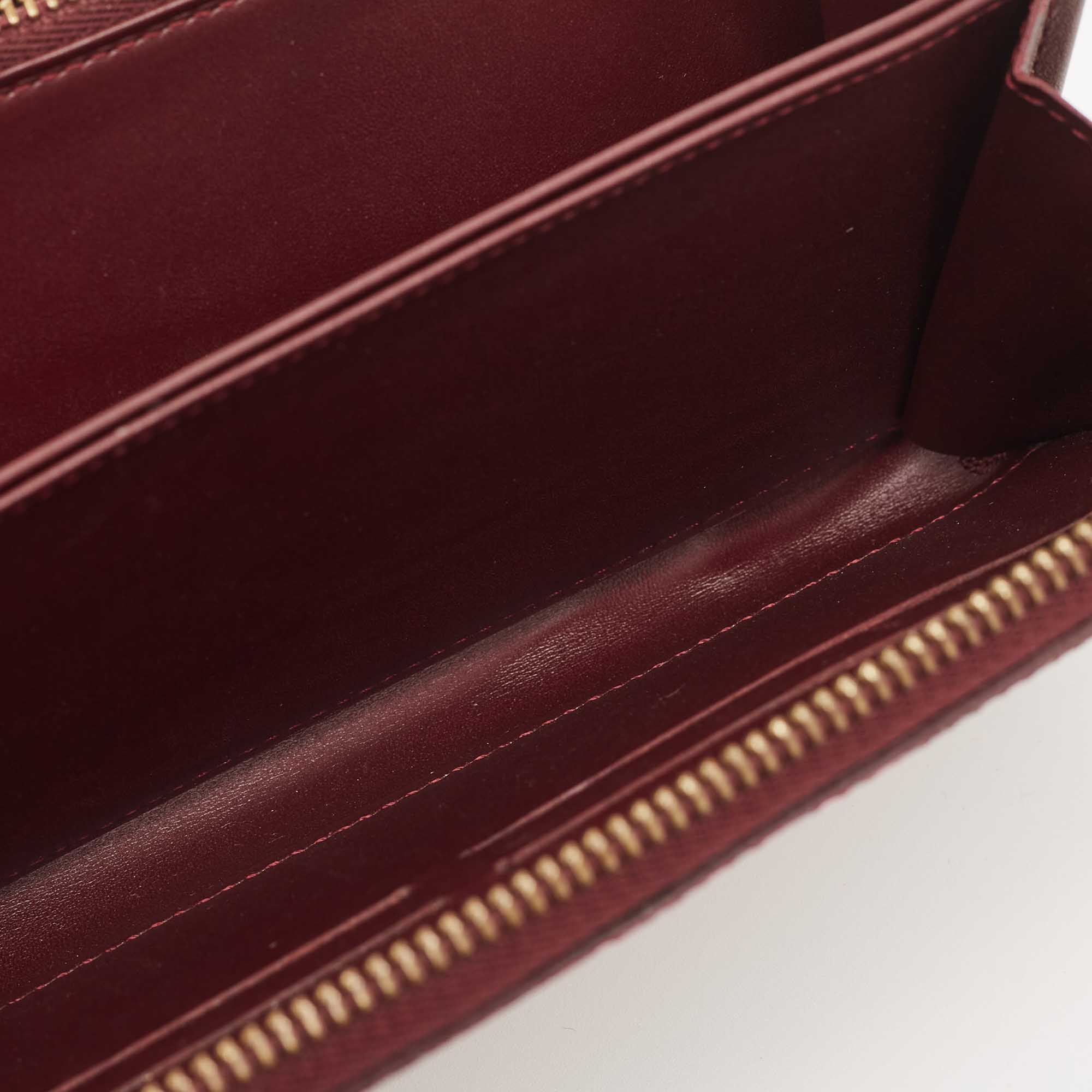 

Louis Vuitton Rouge Fauviste Monogram Vernis Limited Edition Zippy Wallet, Red
