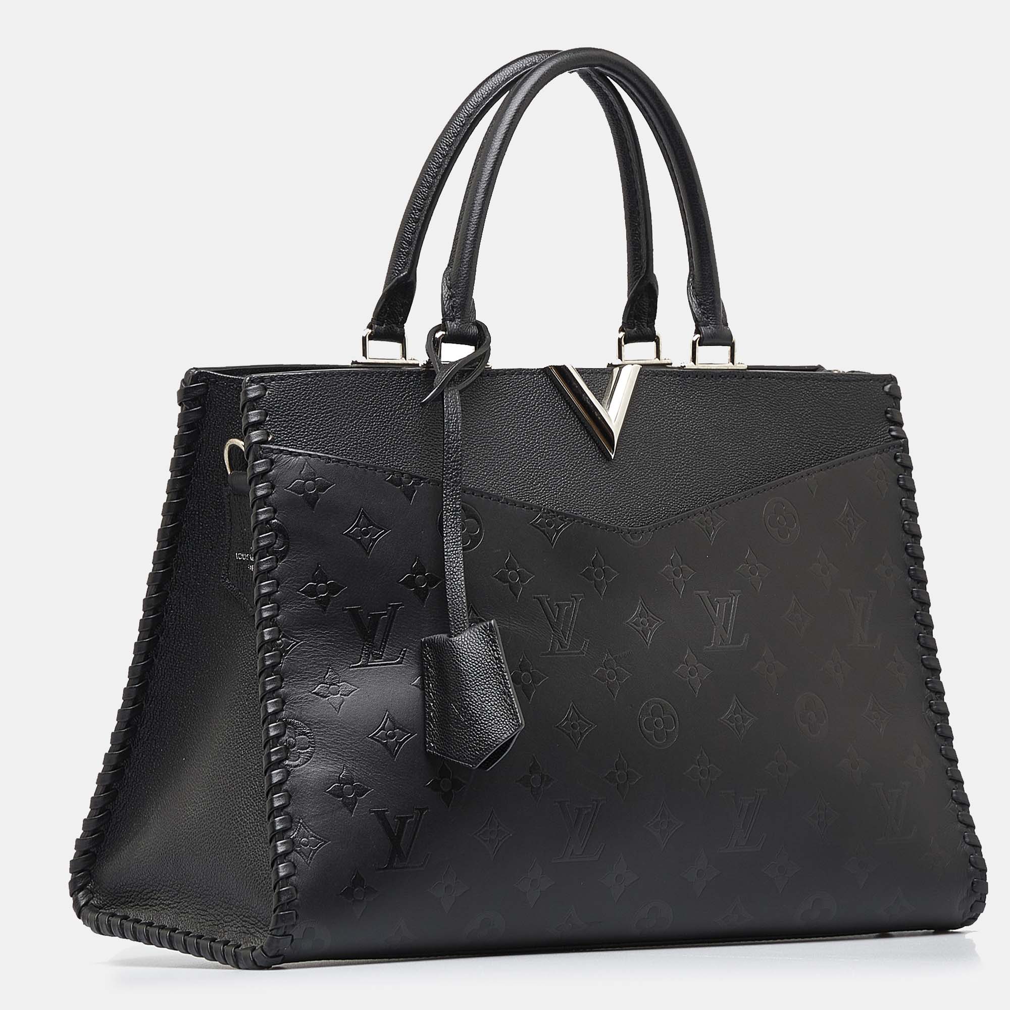 

Louis Vuitton Monogram Cuir Plume Very Zipped, Black