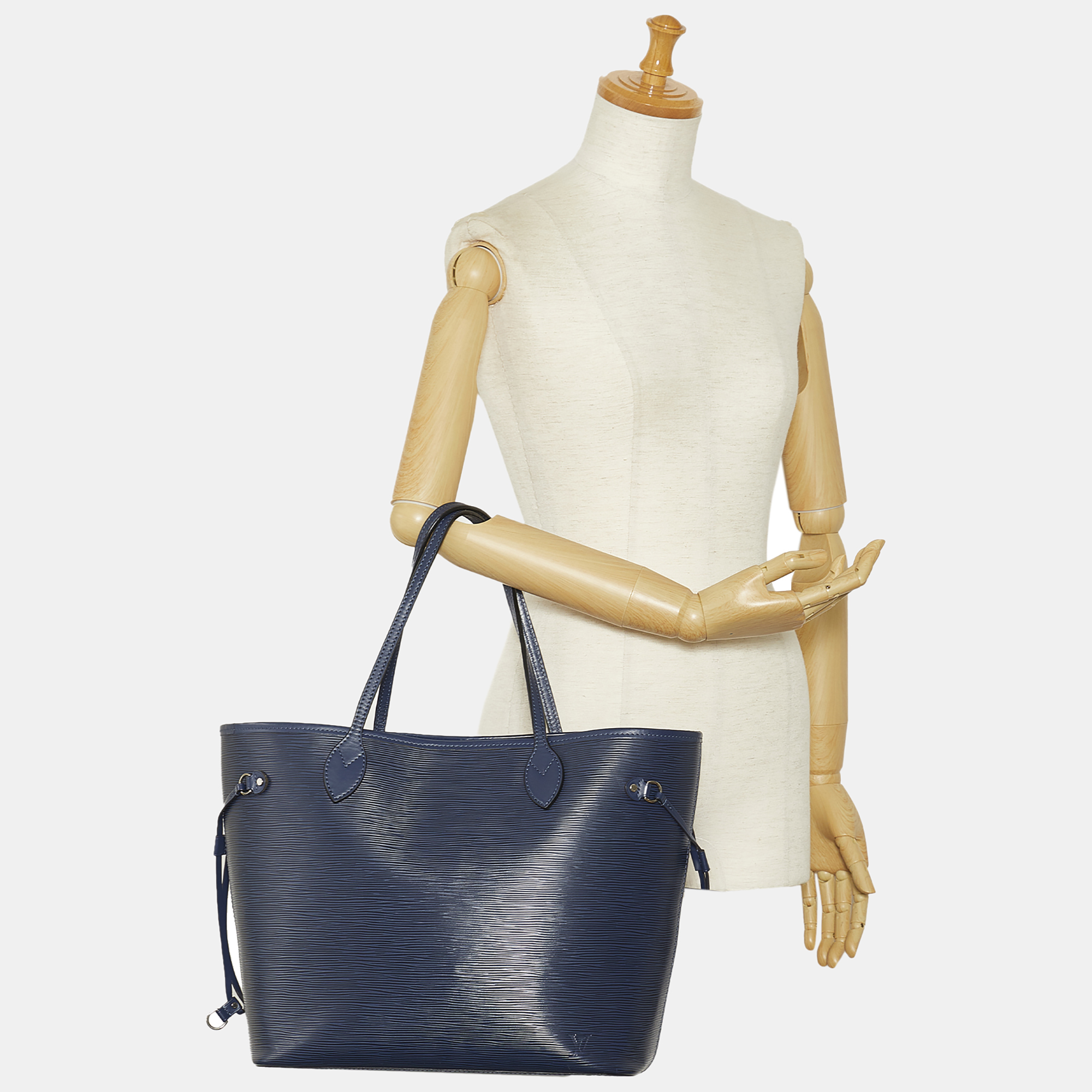 Louis Vuitton Blue Epi Lussac Tote Bag Louis Vuitton | The Luxury Closet