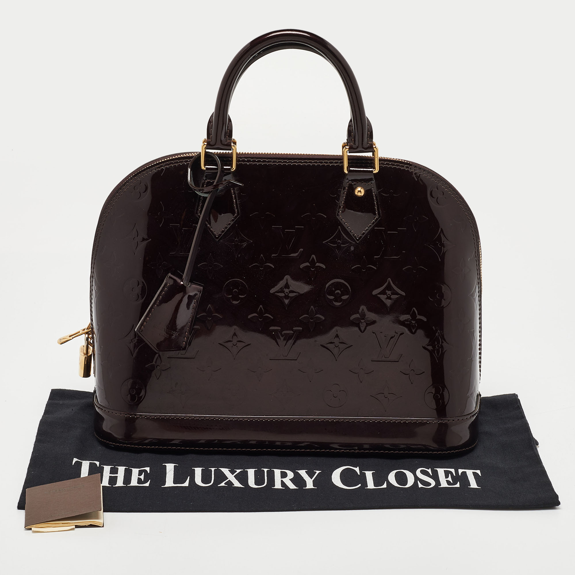 Louis Vuitton Alma Shoulder bag in Red Patent leather Louis Vuitton | The  Luxury Closet