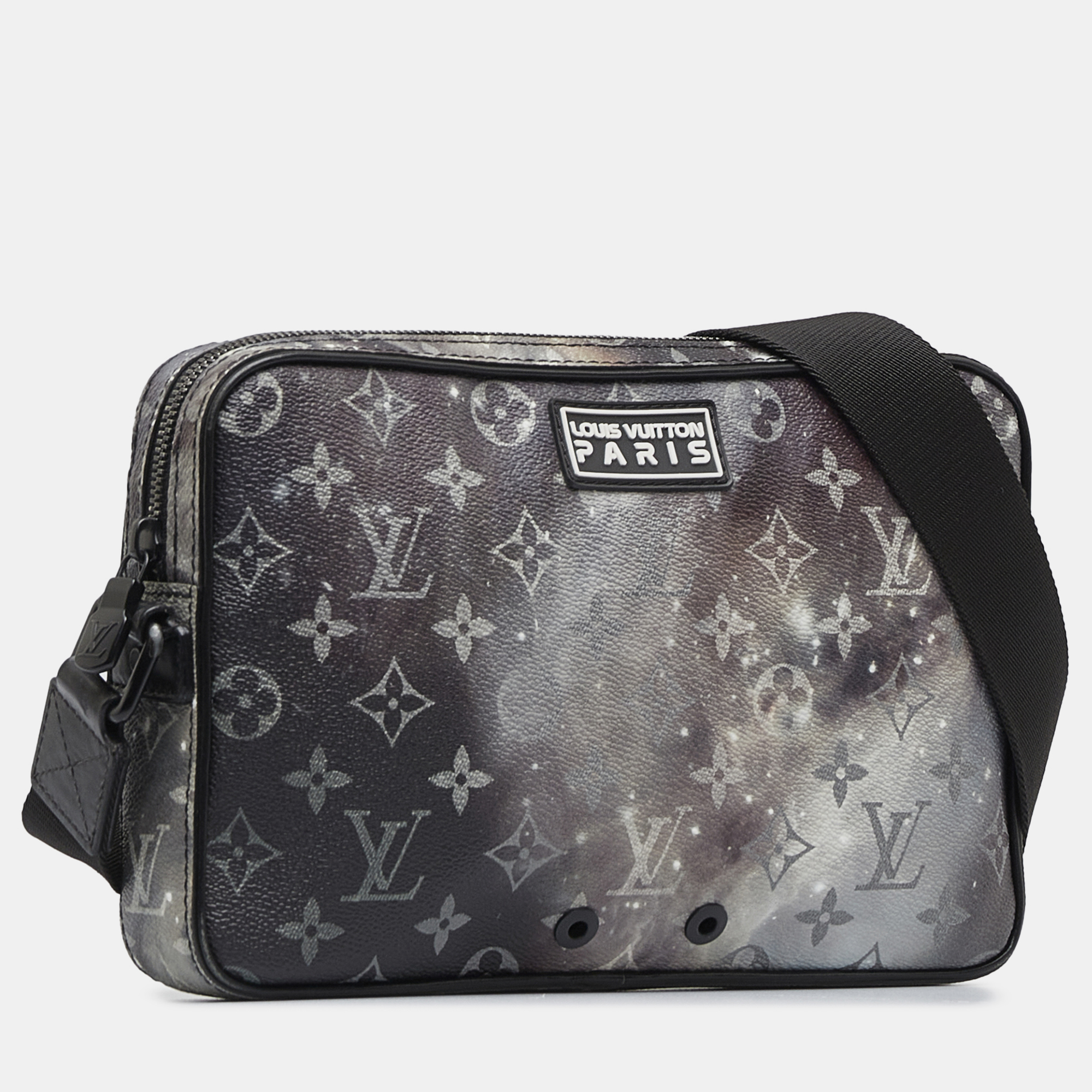 

Louis Vuitton Monogram Galaxy Alpha Messenger, Black