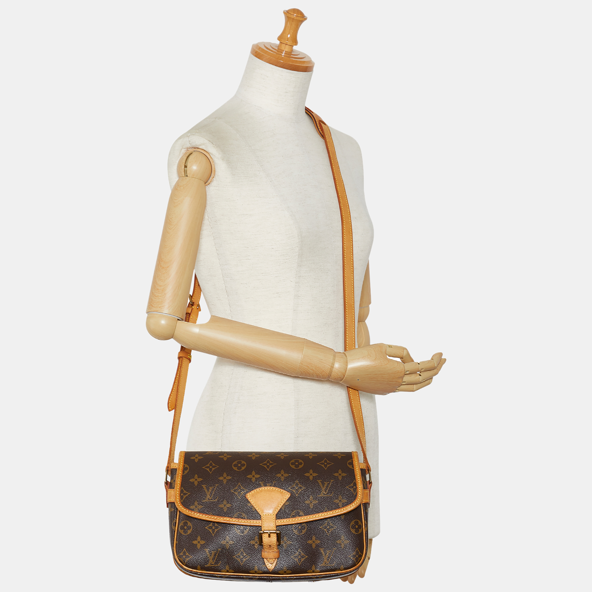 

Louis Vuitton Brown Monogram Sologne